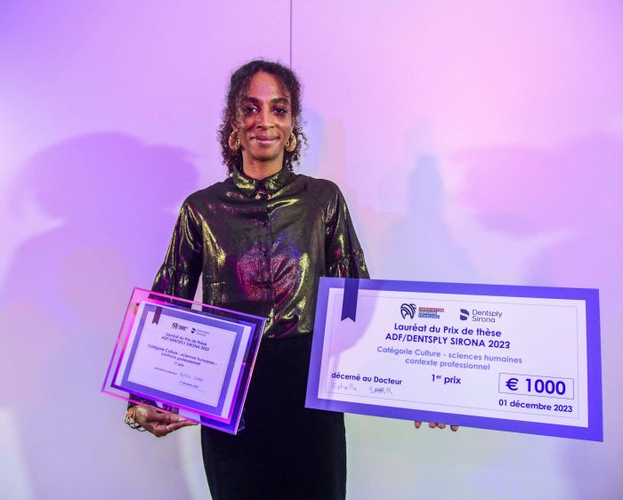 Estelle Sarr, lauréat du Prix de thèse ADF Dentsply Sirona 2023 dans la catégorie "Sujets de sciences humaines, culturels ou en rapport avec l’environnement ou le contexte professionnel"